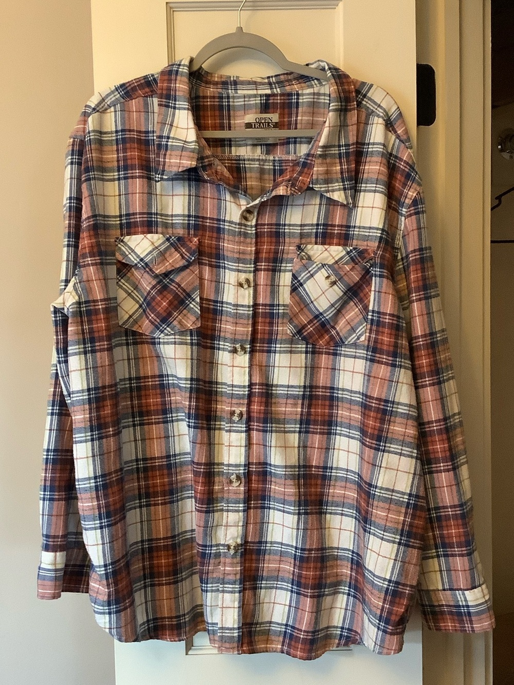 Casual Plaid Button-Up Shirt in Rust, Navy & Cream